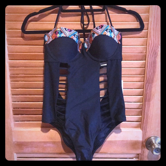 👙Volcom One Piece👙 - Picture 3 of 4